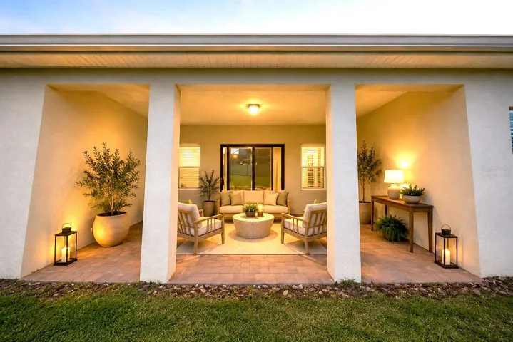 Porch Virtually Staged