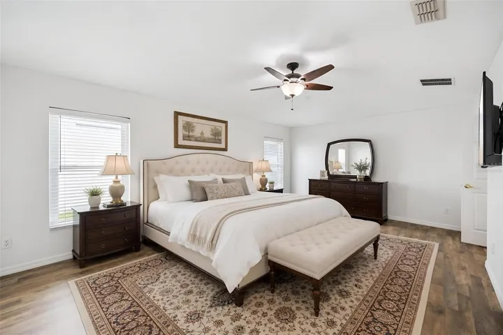 Spacious Primary Suite 20 x 13 sq ft. Virtually Staged