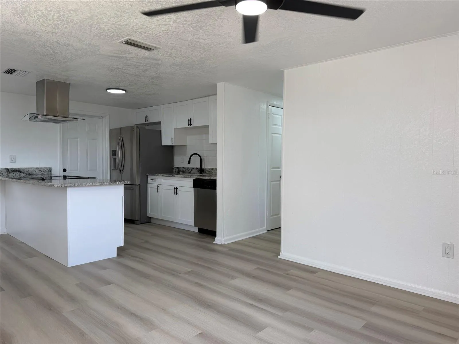 Living Area &amp; Kitchen