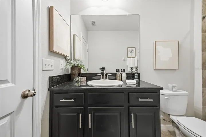 upstairs hall bath