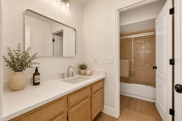 2nd Hallway Bath Upstairs  (virtually staged)
