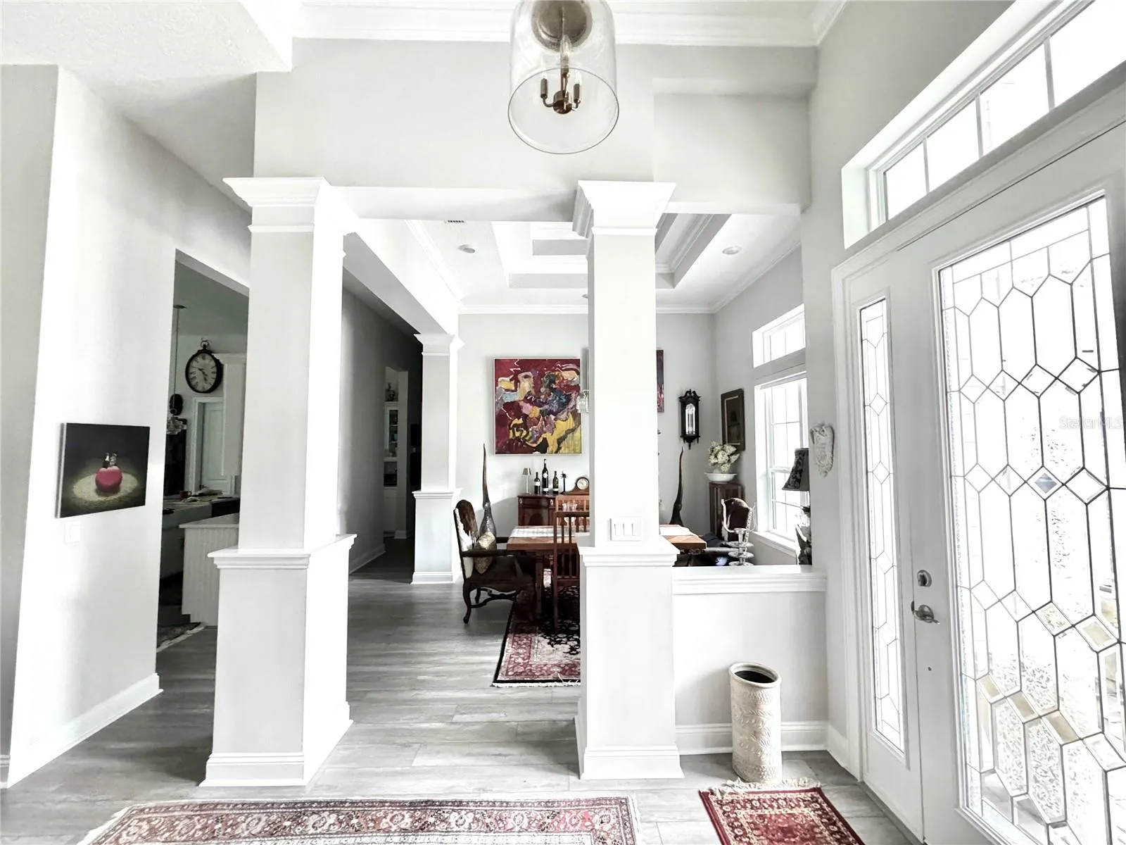 Architectureal features, 14 ' ceilings with 16' coffered double step ceilings