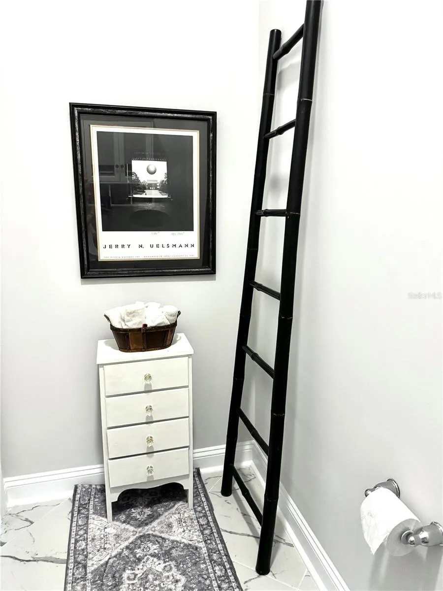 large water closet in Prim.ary ensuite bathroom