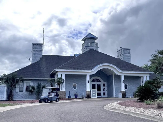 Golf CLub house with pro-shop, restaurant.