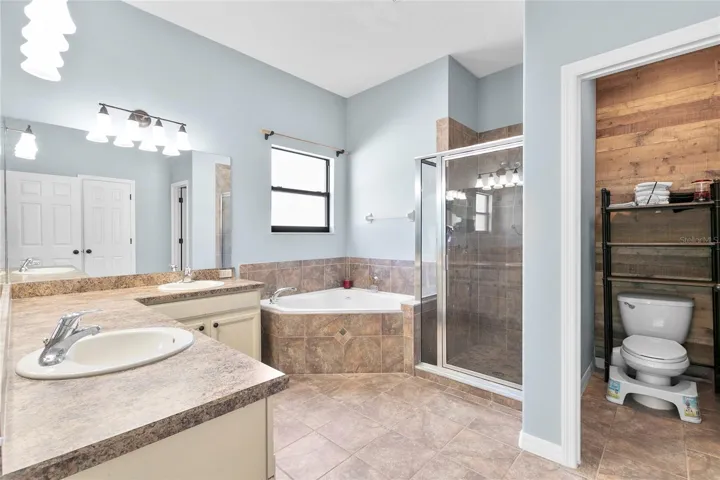 Primary Ensuite Floor 1