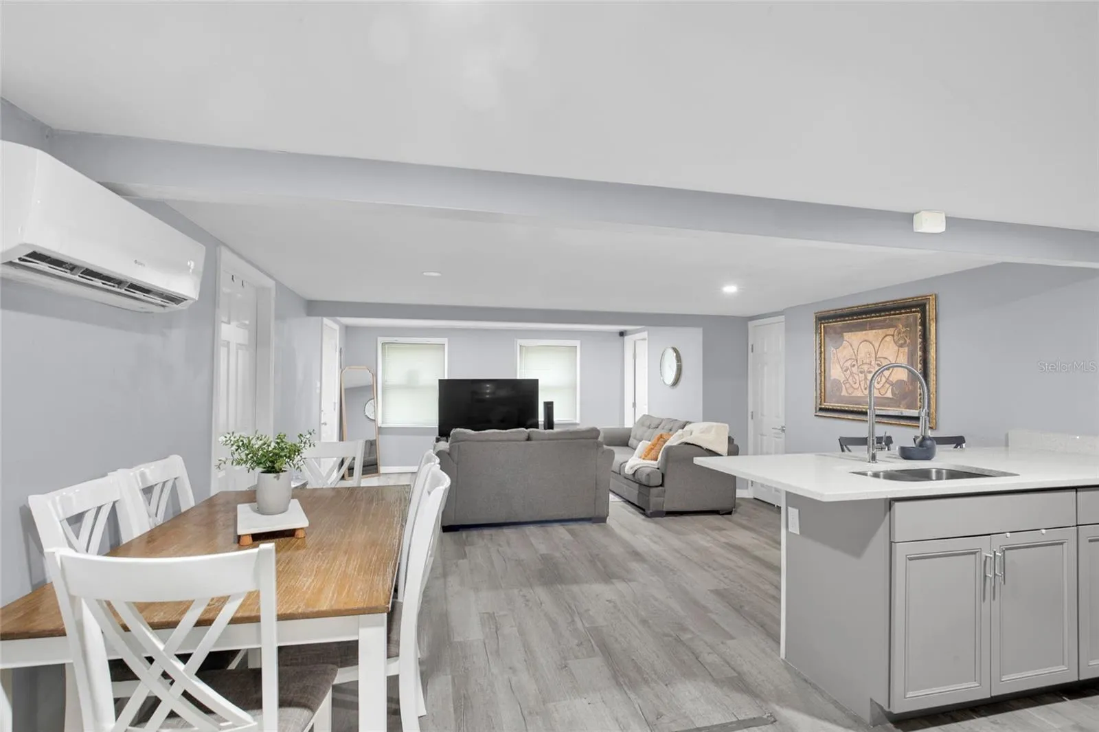 Downstairs Unit 2/2