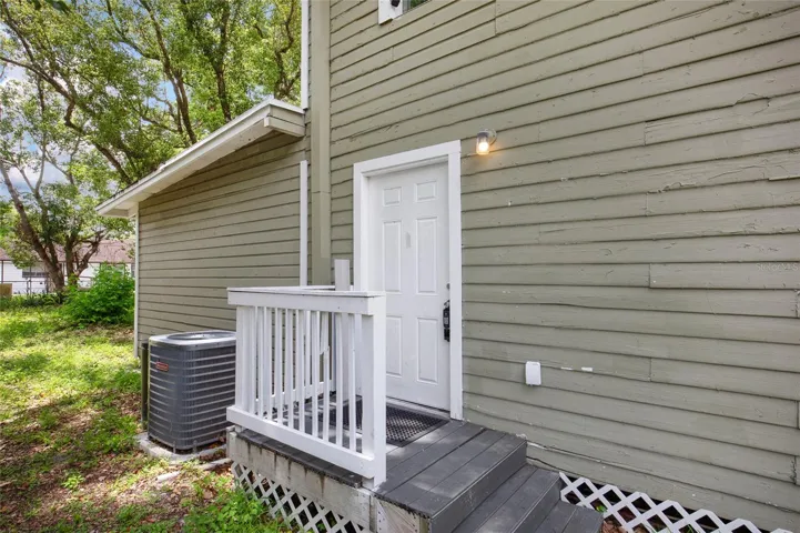 Entrance to Upstairs Unit 2/1