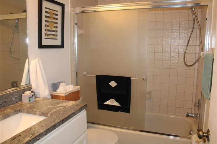2nd Bathroom