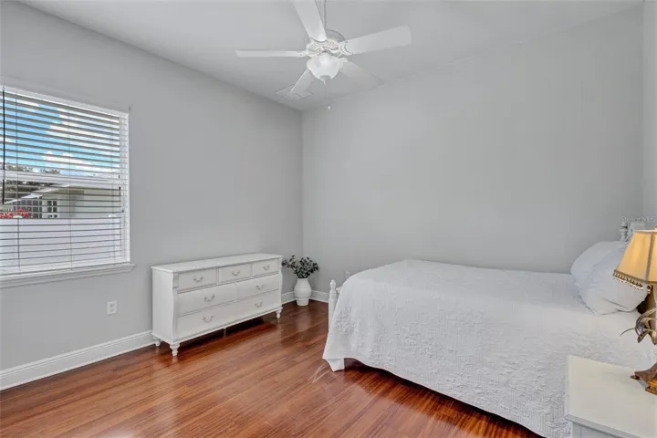 Guest bedroom 2