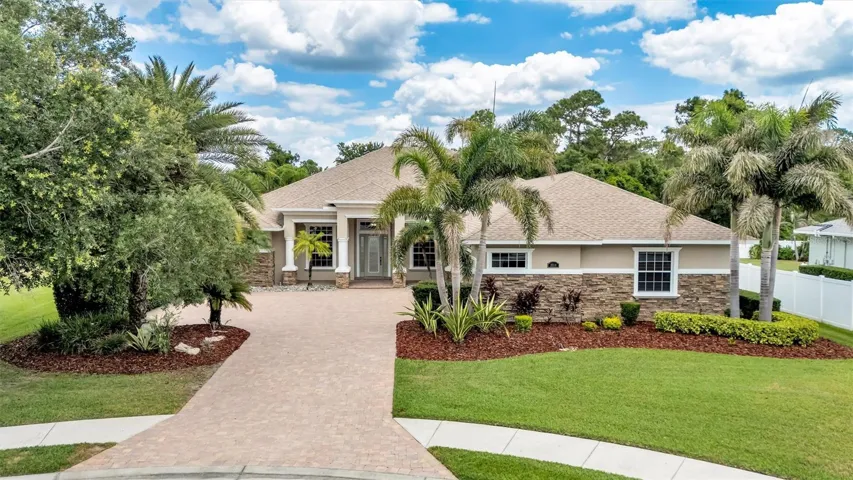 2310 141st st e Cul-De-Sac meticulously maintained.