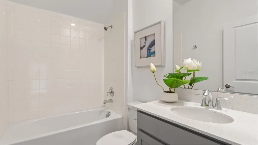 Bath 2 - Downstairs