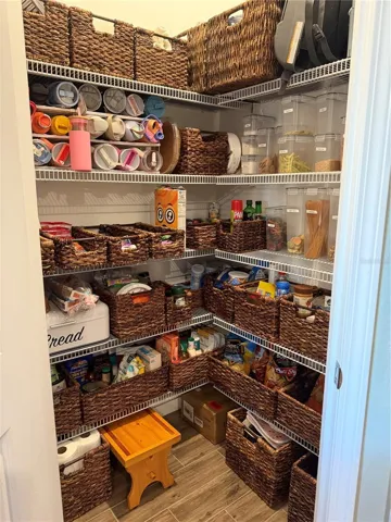 Walk in pantry