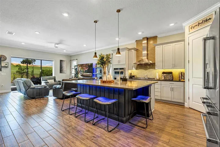 Kitchen/family room