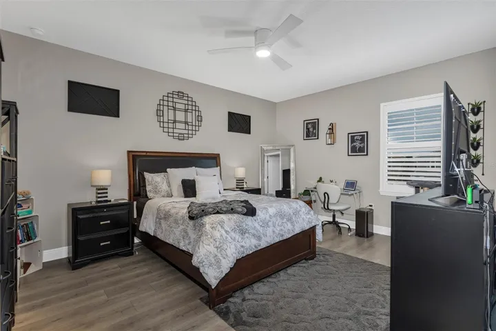 Upstairs en-suite