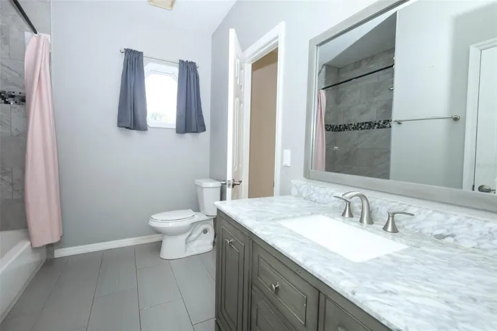 Bedroom 5 with En suite