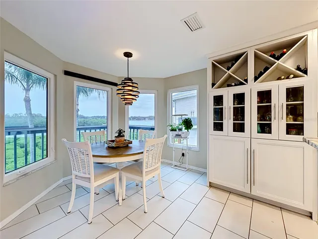 Dining Nook with sensational views