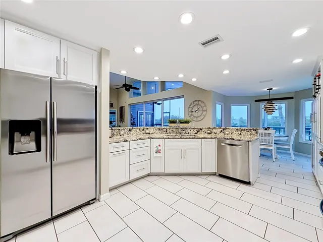 This stunning kitchen offers a contemporary design