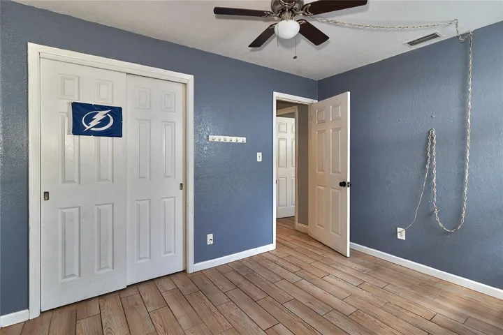 Bedroom #3 in the middle