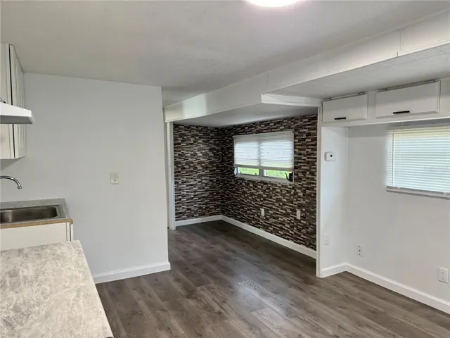 Kitchen/Dining Area