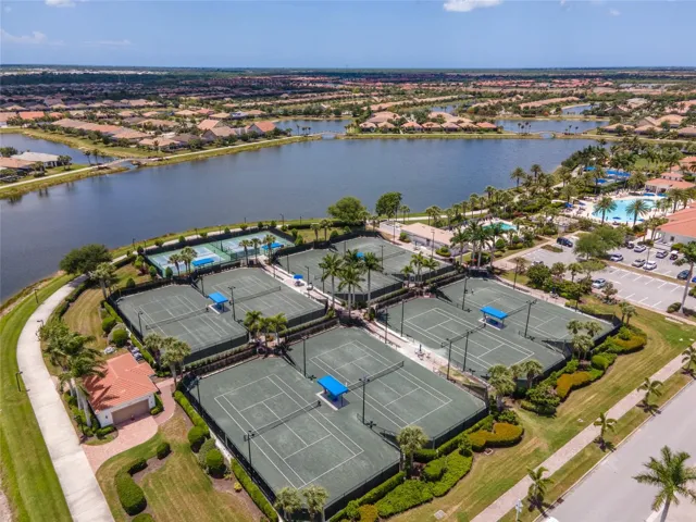 Tennis & Pickleball Courts