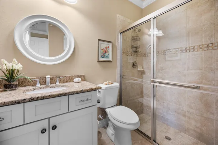 Ensuite bathroom 2