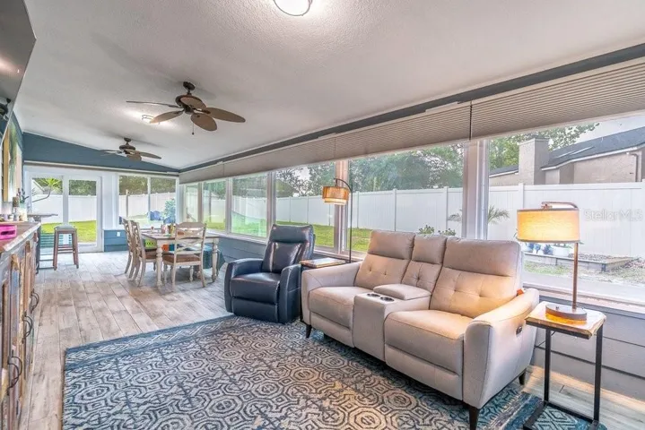 Custom motorized smart shades allow you to program fully automated schedules based on the time of day, sunrise/sunset.