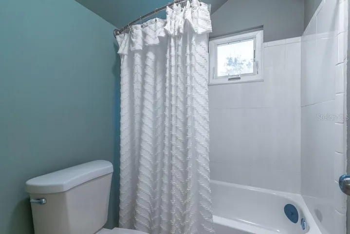 3rd bath with tub/shower combo