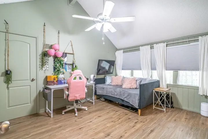 Bedroom #4, 10 x 14, programable shades