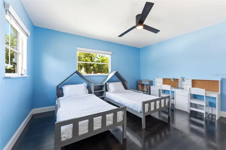Guest bedroom 1