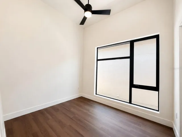 Guest bedroom