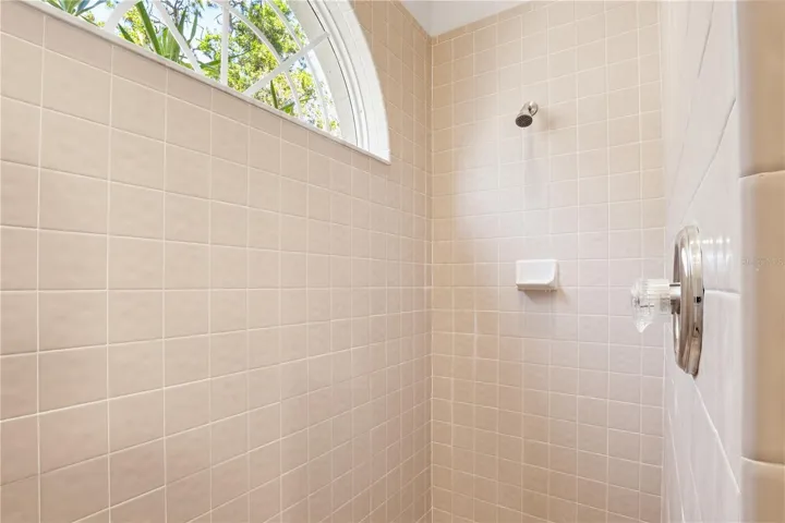 Primary shower