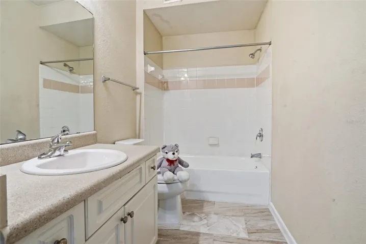 Bathroom 2 w/ tub and shower