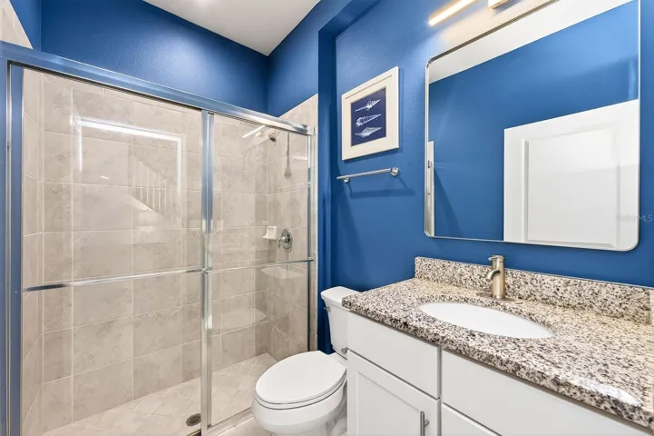 Main floor full bath.
