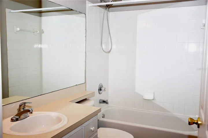 Full Guest Bathroom