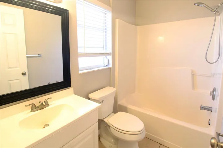 Primary en Suite Bathroom