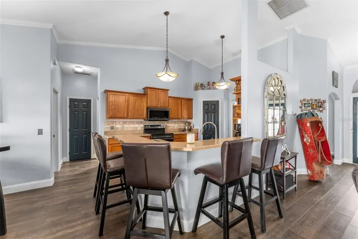 Bar/ Kitchen