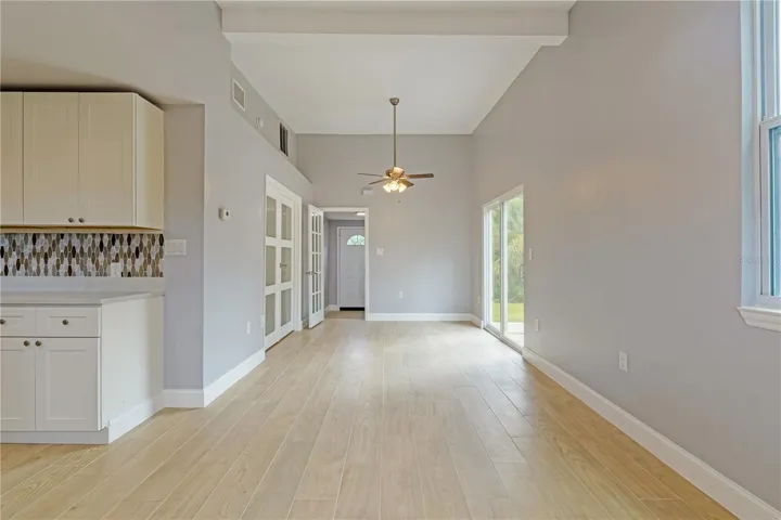 DINING ROOM/LIVING ROOM