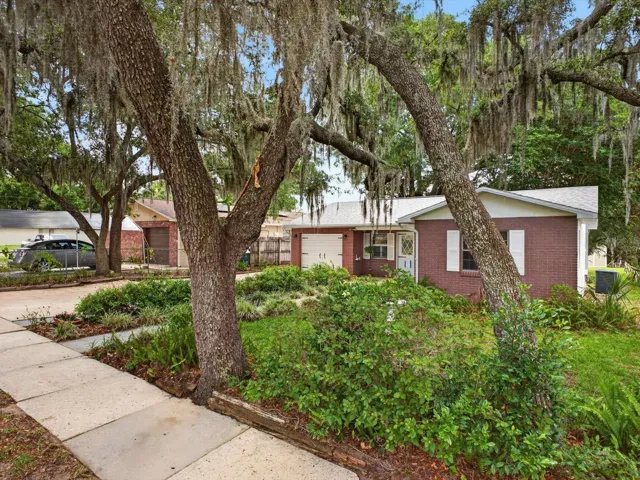 Front of 115 E. Palm Street