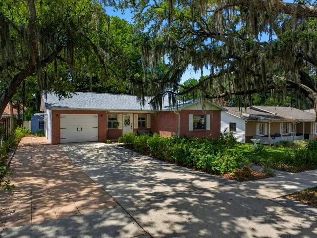 Front of 115 E. Palm Street
