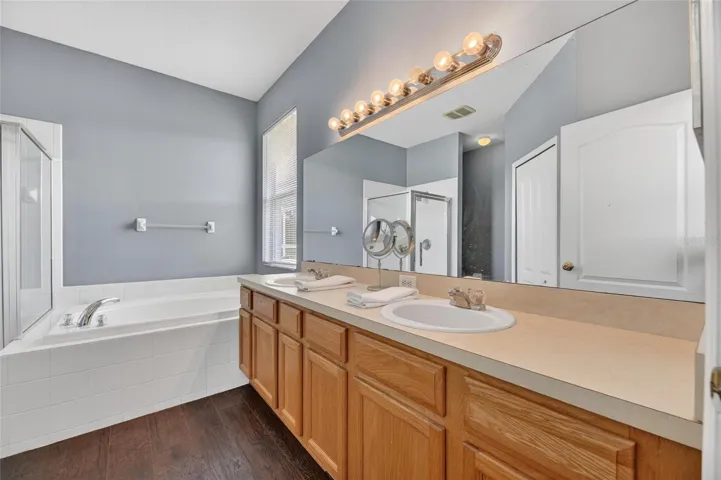 Primary Suite Bathroom sinks and tub