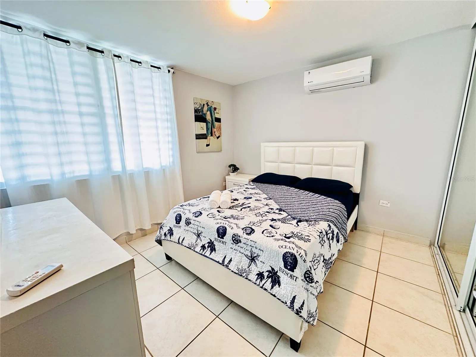 2nd bedroom