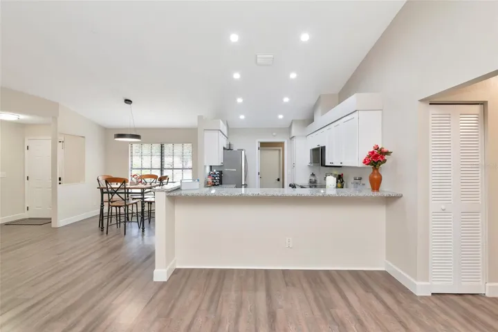 Breakfast bar area