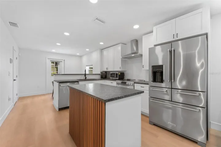 Main Kitchen 3