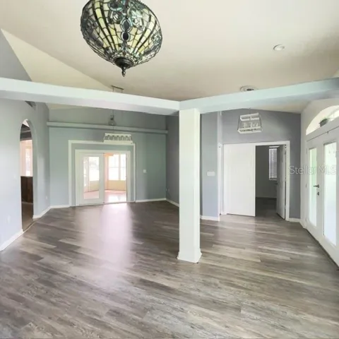 Entrance and dining room