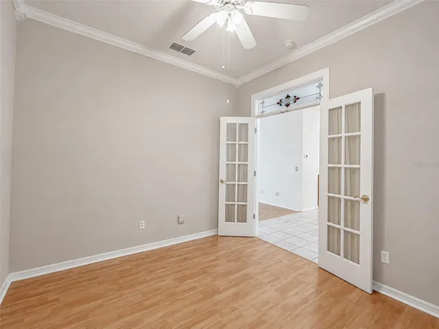 Den/ office/ guestroom