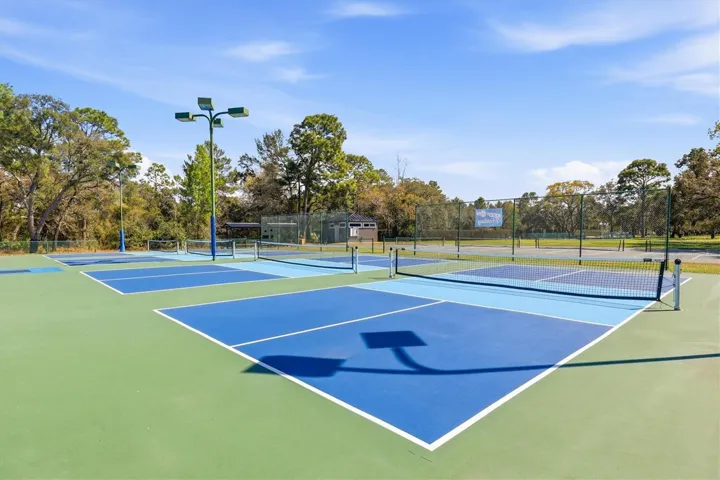 Glen Lakes Pickleball Courts
