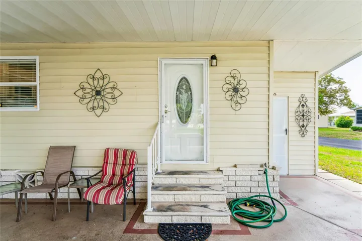 7136 VALOR FRONT DOOR TO  KITCHEN