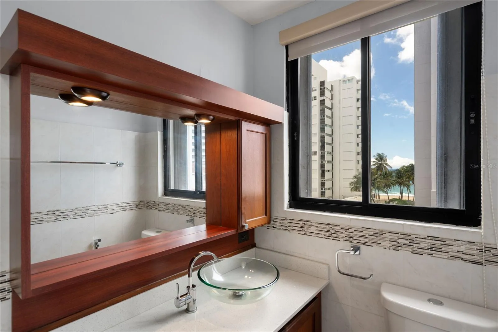 Kings Terrace 5E | Primary Bathroom
