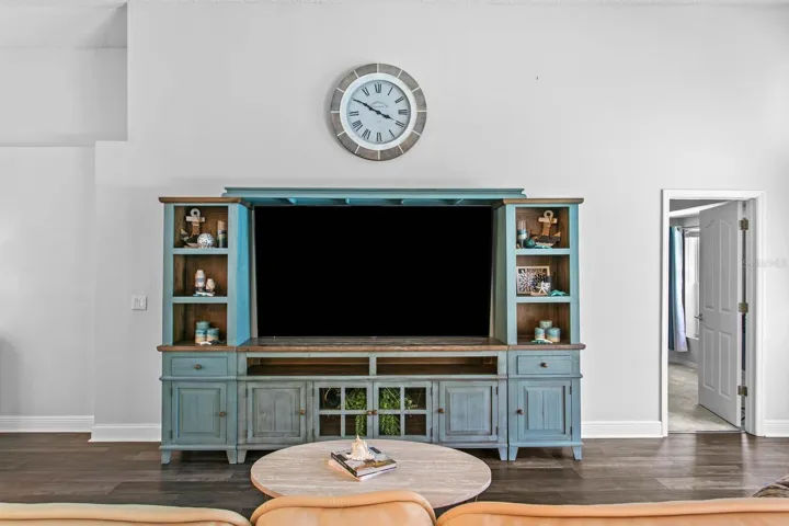 Plenty of room for a large entertainment center