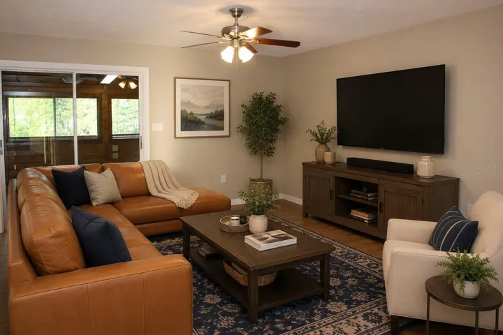 Virtual staged familyroom